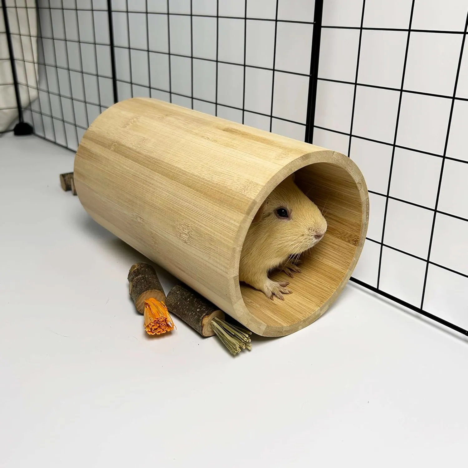 Chinchilla Bamboo Hanging Tunnel Toys, Guinea Pig Tunnel Tube Toy, Small Animal Cage Accessories for Chinchilla Ferret Guinea Pig Rat (B)